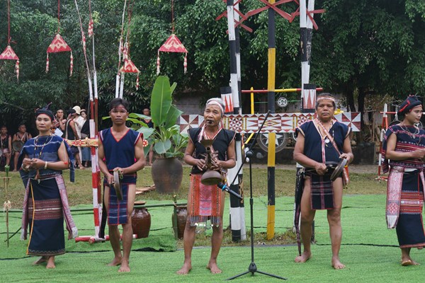 Âm vang cồng chiêng Bana - Anh 1