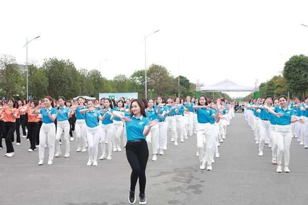 Hội thi Dân vũ và thể dục thể thao phụ nữ toàn quốc năm 2023 - Anh 2