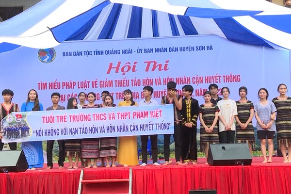 Quảng Ngãi: Nỗ lực giảm thiểu tình trạng tảo hôn và hôn nhân cận huyết thống - Anh 1