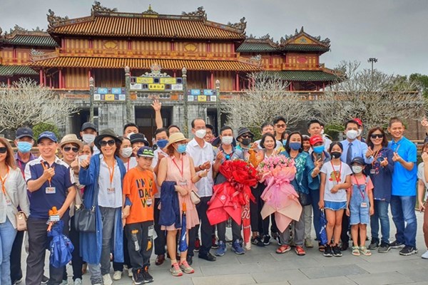 Phát huy giá trị di sản thế giới với sự phát triển bền vững: Ứng xử ra sao khi các di sản “hái ra tiền”? - Anh 2