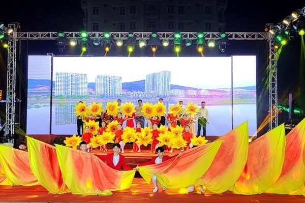 Du lịch hè “Cô Tô - Dấu ấn đảo xanh” 2023 - Anh 2
