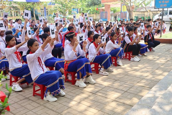 Quảng Ngãi: Bảo tồn văn hóa, lịch sử dân tộc Cor từ hoạt động ngoại khóa cho học sinh - Anh 2