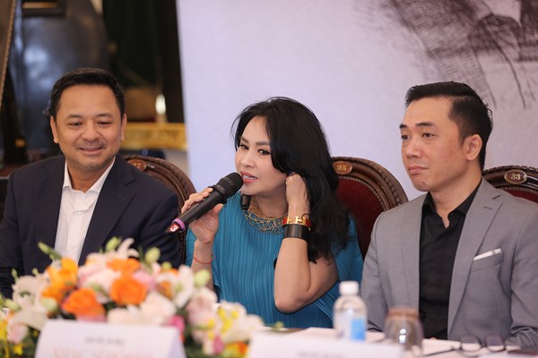 Đêm nhạc của hai thế hệ yêu Hà Nội - Anh 1