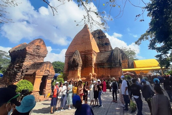Tháp Bà Ponagar qua Mộc bản triều Nguyễn - Anh 2