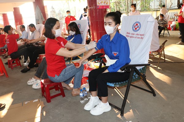 Quảng Ngãi: Lễ phát động Ngày toàn dân hiến máu tình nguyện - Anh 1