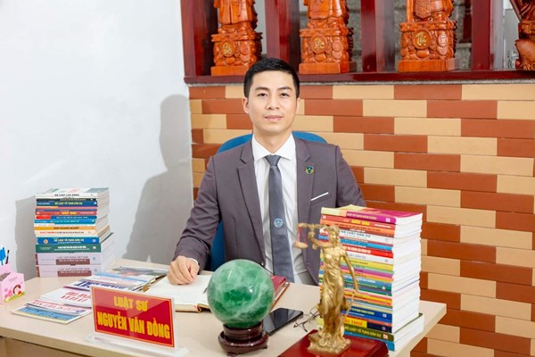 Hành vi chọc thủng lốp xe hàng loạt ô tô tại khu vực hồ Linh Đàm là vi phạm pháp luật - Anh 2