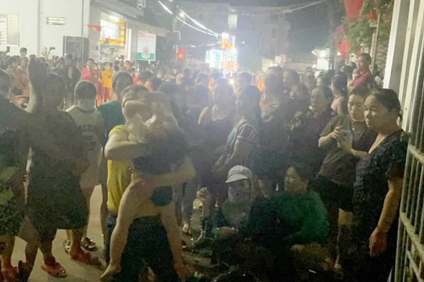 Nghi vấn chủ tiệm vàng vỡ nợ bỏ trốn, làng quê ven biển rúng động - Anh 2