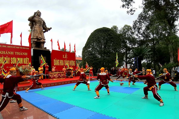 Lễ hội du lịch Bình Định năm 2023: “Quy Nhơn - Thiên đường biển - Rực rỡ sắc màu” - Anh 1