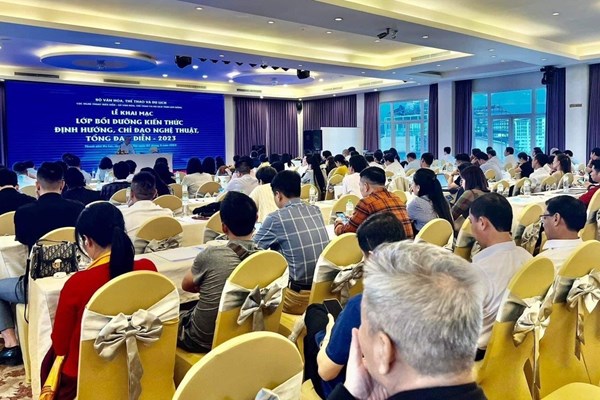 Nâng cao văn hóa ứng xử của nghệ sĩ (Bài 3): Đã đến lúc phải “cấm sóng” đối với nghệ sĩ… - Anh 1