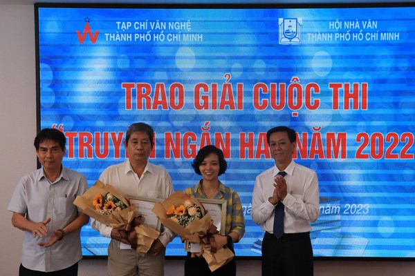 Trao giải cuộc thi “Truyện ngắn hay 2022” - Anh 1