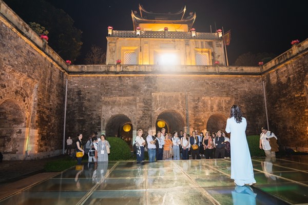 Đoàn đại biểu Việt - Pháp tham quan các di sản tại Hà Nội và Ninh Bình - Anh 4