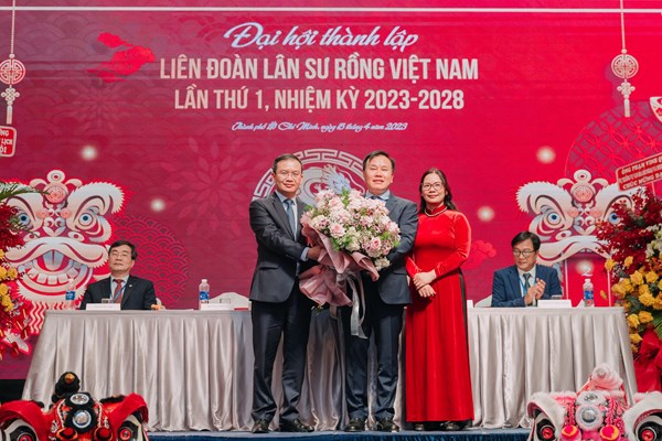 Thành lập Liên đoàn Lân Sư Rồng Việt Nam - Anh 1
