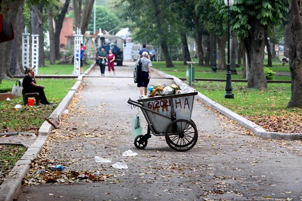 Hà Nội và chuyện nghịch lý thừa, thiếu công viên (Bài cuối): Cần tổng rà soát toàn bộ công viên ở Hà Nội - Anh 2