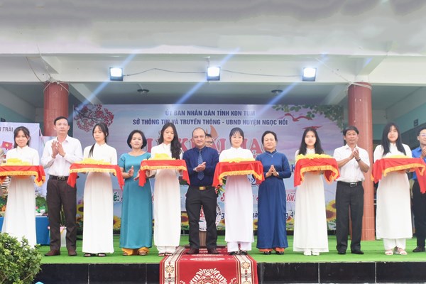 Kon Tum: Khai mạc Ngày sách và Văn hoá đọc Việt Nam lần thứ 2 năm 2023 - Anh 1