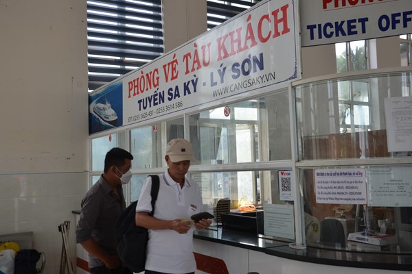 Du khách đến đảo Lý Sơn chỉ cần đặt vé online - Anh 2