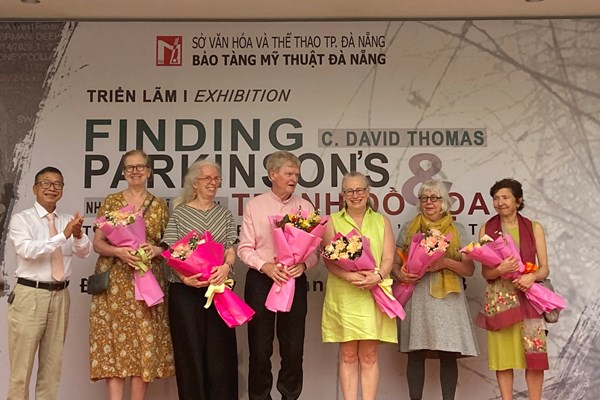 Triển lãm tranh đồ họa của các họa sĩ Mỹ tại thành phố Đà Nẵng - Anh 1