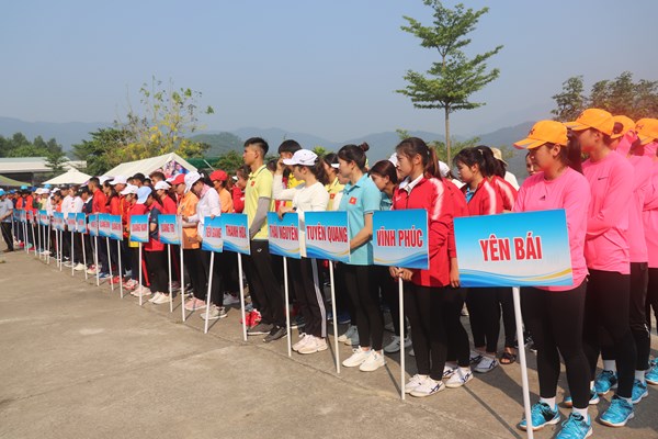 Đà Nẵng: Hơn 400 vận động viên dự giải đua thuyền Rowing và Canoeing vô địch các CLB toàn quốc - Anh 1