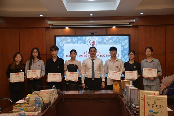 Nhân lên tình yêu với văn hoá đọc - Anh 2