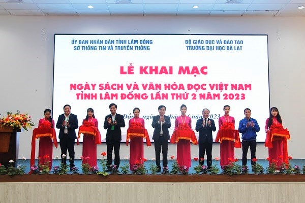 Lâm Đồng: Khai mạc Ngày Sách và Văn hóa đọc - Anh 1