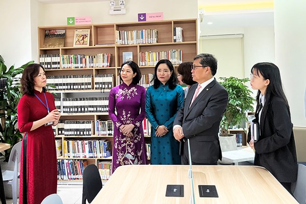 Không gian mở cho văn hóa đọc của “tuổi thần tiên” - Anh 1