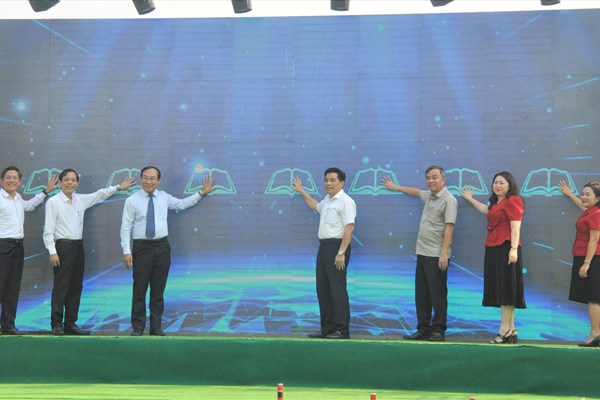 Quảng Nam: Khai trương Thư viện số cộng đồng đầu tiên trên cả nước - Anh 1