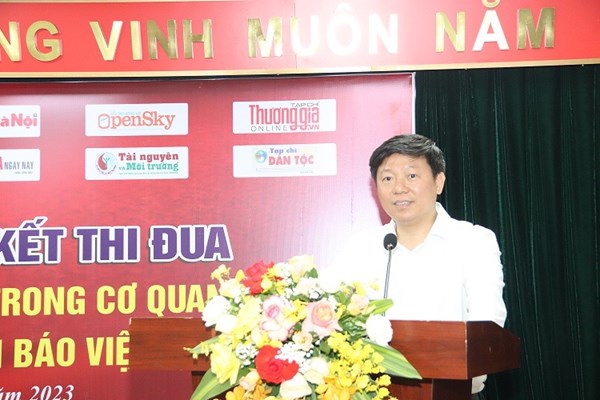 Thi đua xây dựng môi trường văn hóa trong cơ quan báo chí - Anh 2