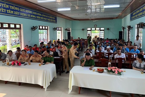 Hội An: Tuyên truyền Luật Giao thông đường thủy nội địa cho các đơn vị, cá nhân hoạt động du lịch - Anh 3