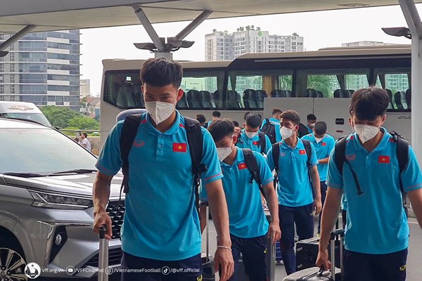 U22 Việt Nam lên đường sang Campuchia dự SEA Games 32 - Anh 1