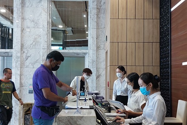 Đà Nẵng: Nhiều sản phẩm hấp dẫn, ưu đãi du khách dịp 30.4 và 1.5 - Anh 2