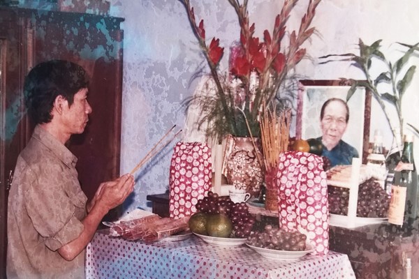 21 năm chờ con giữa cánh đồng hoang - Anh 2