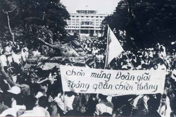 Thượng tướng Nguyễn Chí Vịnh: Chiến thắng 30.4 còn có giá trị nhân văn - Anh 1