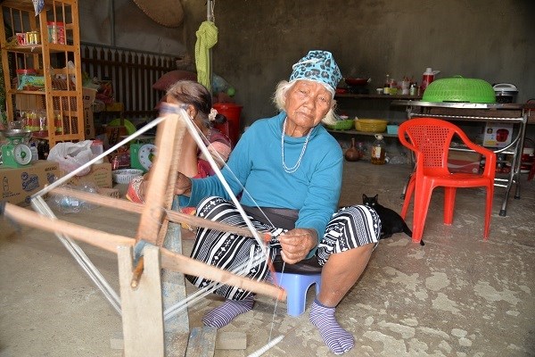 Giữ gìn làng thổ cẩm​​​​​​​ bên dòng Đạ Dâng (Kỳ 1): “Của hiếm” của người Cil - Anh 1
