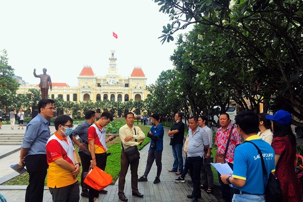 Trụ sở UBND và HĐND TP.HCM thí điểm đón khách miễn phí: Mở hướng phát triển sản phẩm du lịch độc đáo - Anh 2