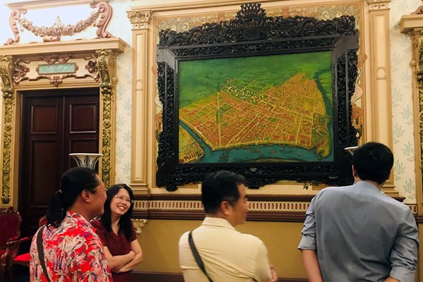 Trụ sở UBND và HĐND TP.HCM thí điểm đón khách miễn phí: Mở hướng phát triển sản phẩm du lịch độc đáo - Anh 3