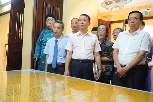 Lan tỏa giá trị nguồn sách quý của triều Nguyễn - Anh 1