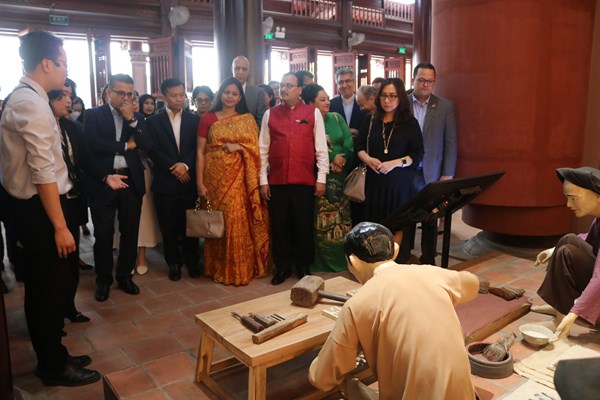 Nghề làm tranh Đông Hồ - di sản văn hóa phi vật thể cần bảo vệ khẩn cấp - Anh 1