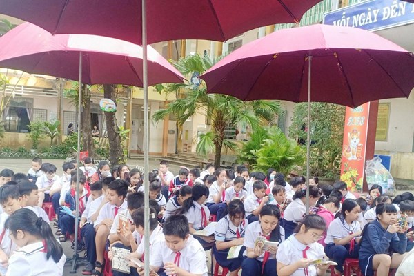 Xây dựng văn hóa đọc trong cộng đồng: “Truyền lửa” bằng nhiều hình thức - Anh 1