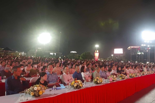 Bình Định: Quy Nhơn – Thiên đường biển – Rực rỡ sắc màu - Anh 4
