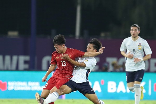 HLV Philippe Troussier hài lòng với chiến thắng đầu tay của U22 Việt Nam - Anh 2