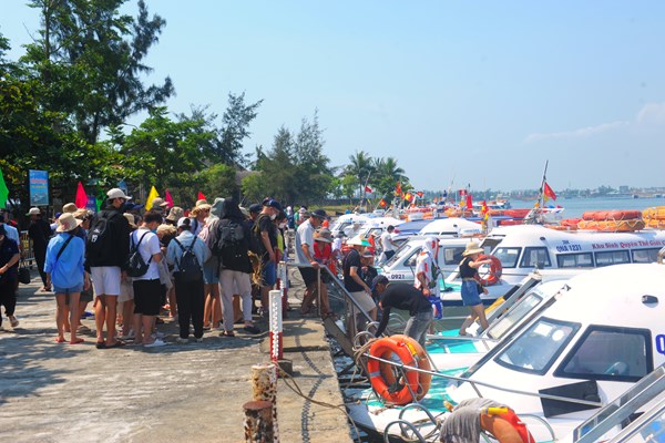 Các điểm đến ở Quảng Nam thu hút khách dịp lễ - Anh 1