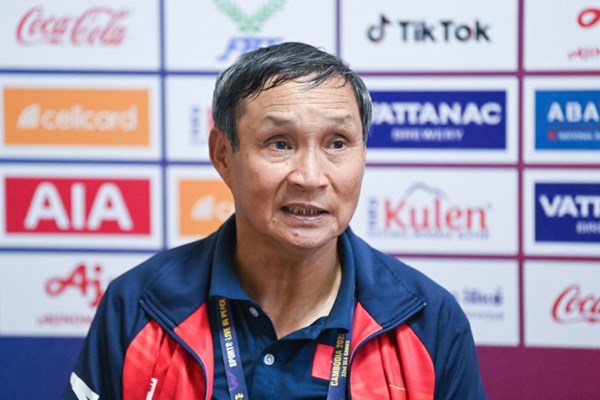HLV Mai Đức Chung: Đội đã hoàn thành mục tiêu giành 3 điểm, không thẻ phạt và chấn thương - Anh 1