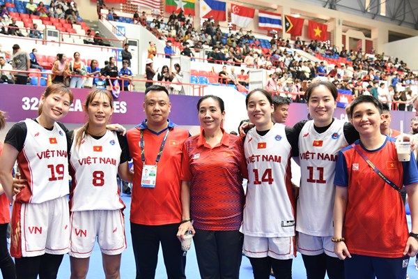 Bóng rổ Việt Nam giành tấm HCV lịch sử tại SEA Games 32 - Anh 5