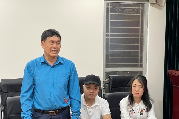 Công đoàn Bộ VHTTDL trao tặng quà cho các đoàn viên có hoàn cảnh khó khăn, mắc bệnh hiểm nghèo - Anh 2