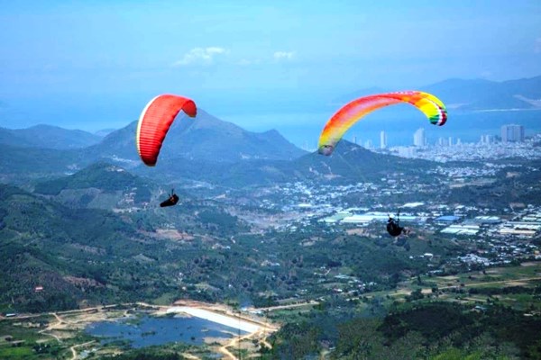 Lễ hội dù lượn Nha Trang diễn ra từ ngày 19-25.6 - Anh 1