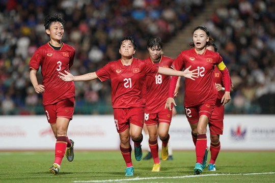Thắng dễ chủ nhà, tuyển nữ Việt Nam vào chung kết SEA Games 32 - Anh 2