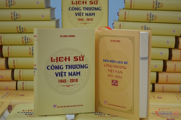 Lễ công bố Bộ sách Lịch sử ngành Công Thương Việt Nam 1945 – 2010 và Biên niên sử Công Thương Việt Nam 2011 - 2020 - Anh 1
