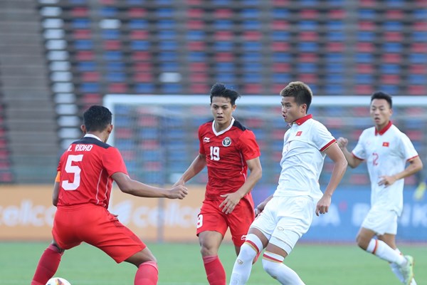 Ban ket SEA Games 32: U22 Viet Nam that bai truoc U22 Indonesia - Anh 1