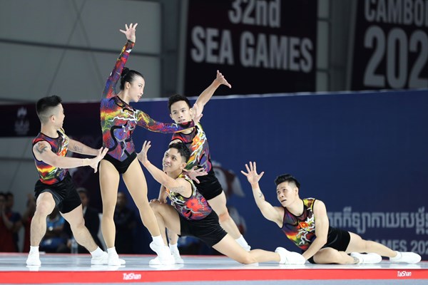 Aerobic Việt Nam thắng tuyệt đối và câu chuyện về chuyên gia coi Việt Nam là quê hương thứ hai - Anh 1