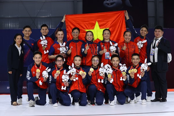 Aerobic Việt Nam thắng tuyệt đối và câu chuyện về chuyên gia coi Việt Nam là quê hương thứ hai - Anh 7