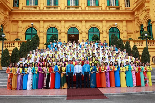 Tuyên dương 133 tập thể, cá nhân điển hình học tập và làm theo tư tưởng, đạo đức, phong cách Hồ Chí Minh - Anh 1